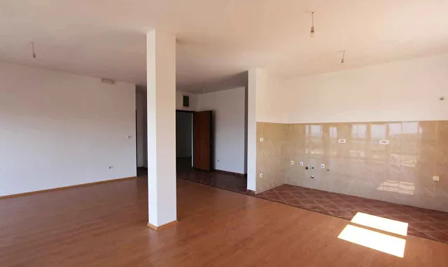 Wohnungen in einem Mehrfamilienhaus in Sutomore — photo 13